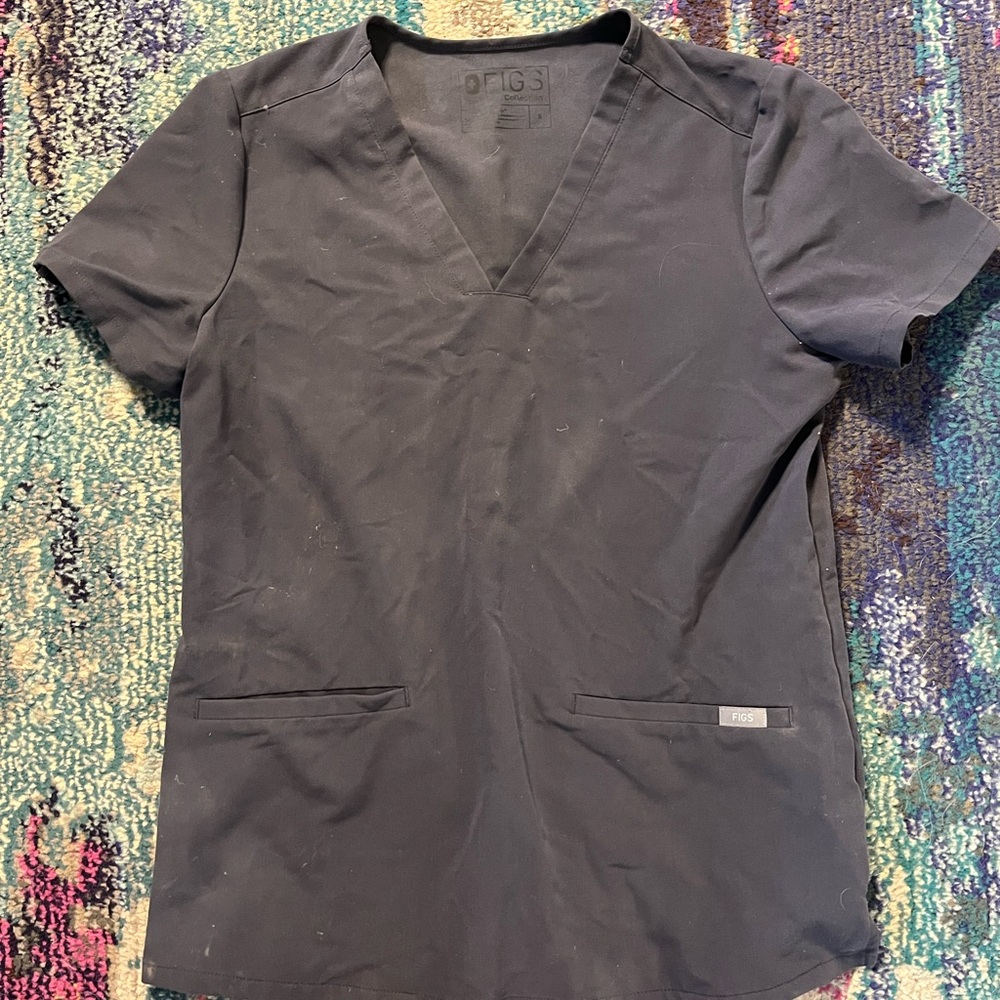 FIGS Women's Charcoal Scrub Top